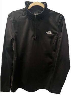 Women’s The North Face Black Quarter-Zip Pullover